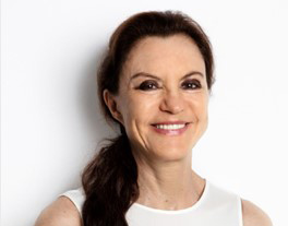 Anna Georgiades ist Senior Consultant das PR International